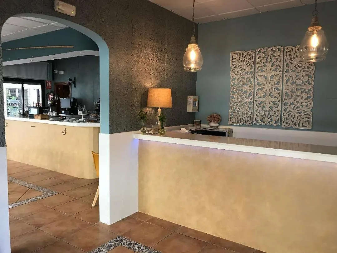 Hotel Macavi Rota 2*,