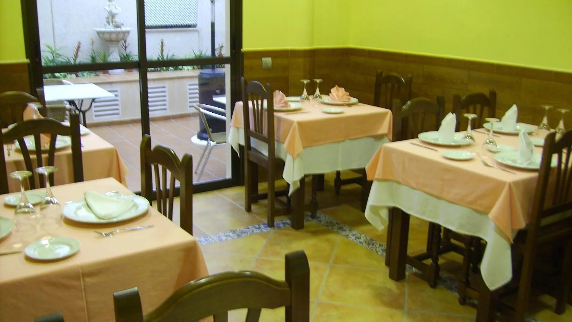 ** Guest house Hotel Macavi Rota Spain